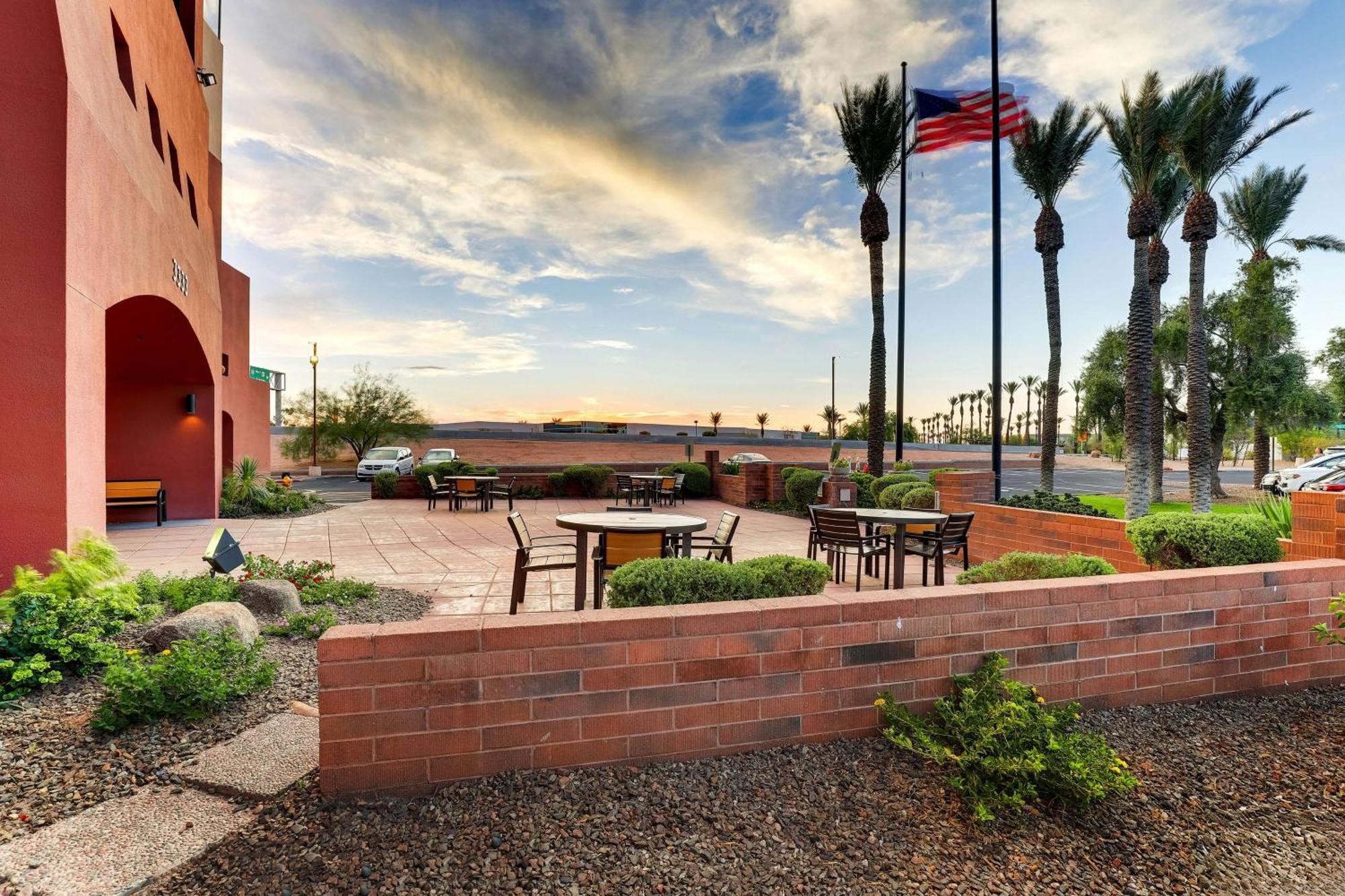 Drury Inn & Suites Phoenix Airport ภายนอก รูปภาพ