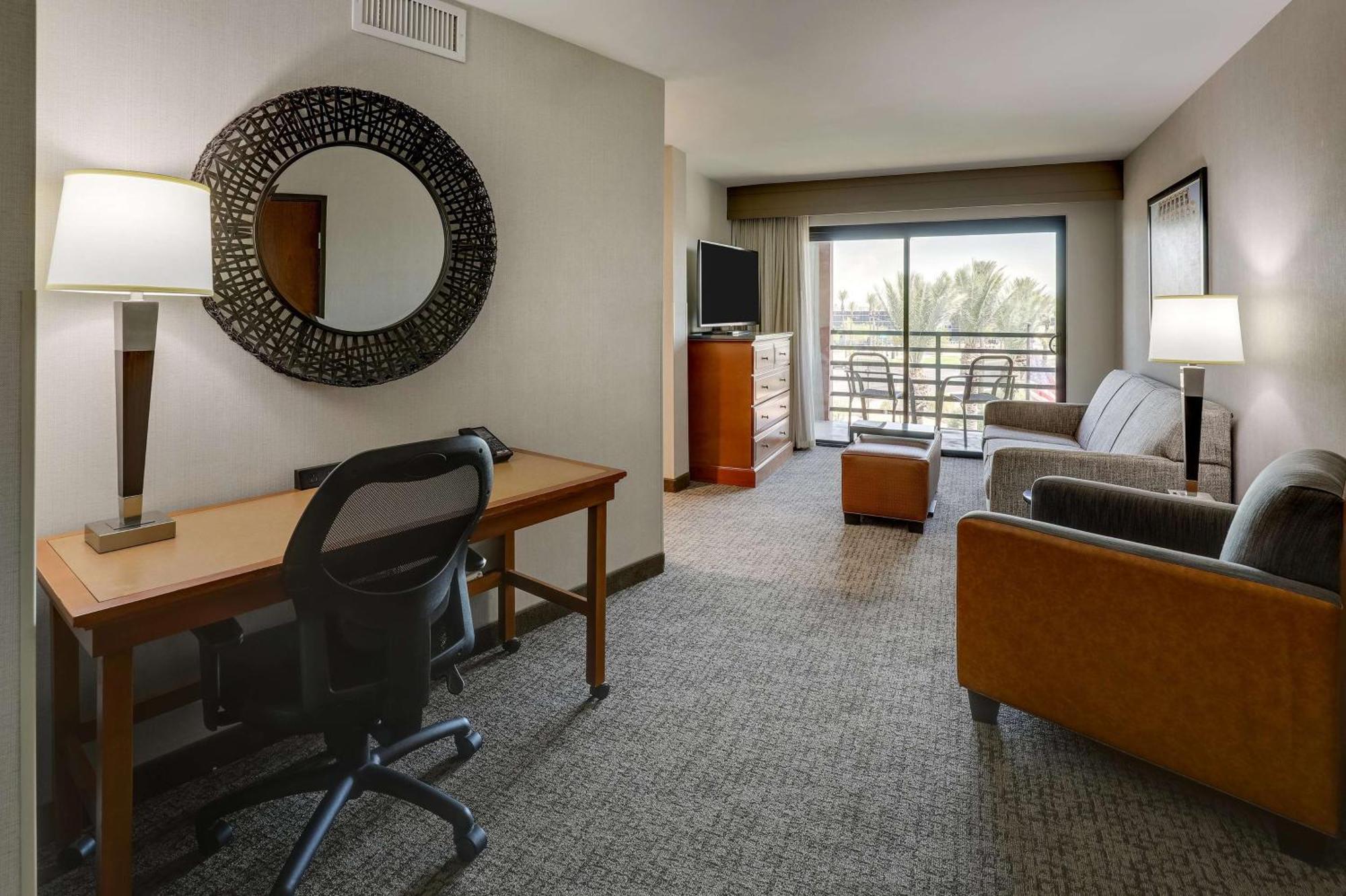 Drury Inn & Suites Phoenix Airport ภายนอก รูปภาพ